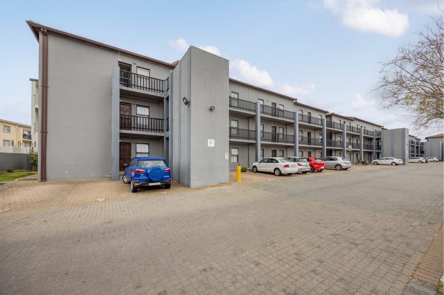 2 Bedroom Property for Sale in Parklands Western Cape